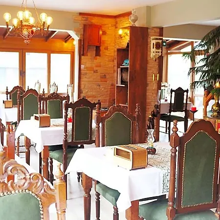 Karamazov Antik Hotel *